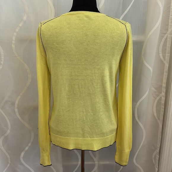 Ann Taylor, Lightweight, Yellow Sweater With Brown Trim, Size Medium. - Picture 5 of 7